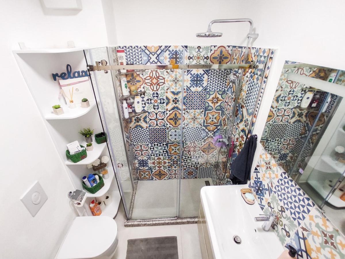 New Bazaar Stylish In Tirana's Heart Apartment